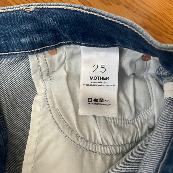 MOTHER the weekender Blue Flare Jeans in Layover Wash - Picture 8 of 11